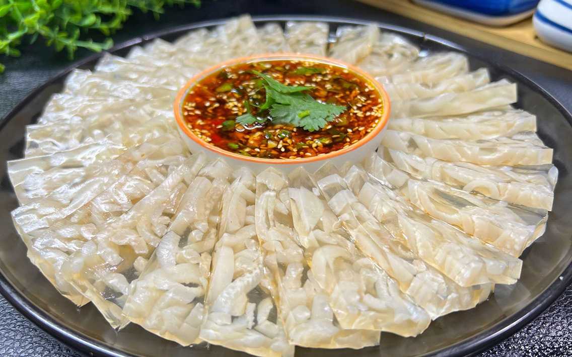 全自動(dòng)皮凍灌裝封口機(jī)，賦能傳統(tǒng)美食規(guī)模化生產(chǎn)